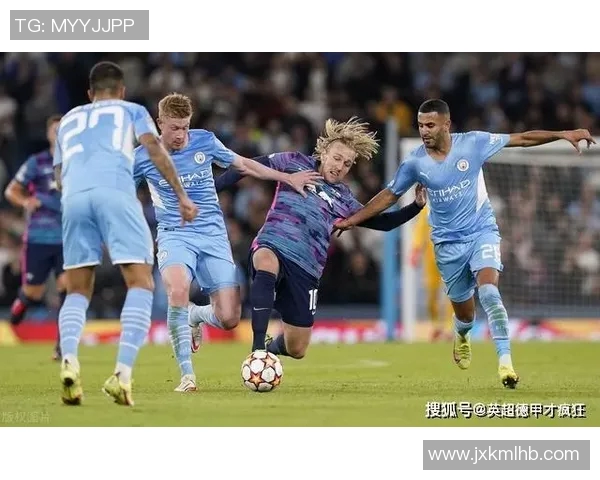 重庆羽毛球队的战术解析与阵地战背后的深层策略探讨