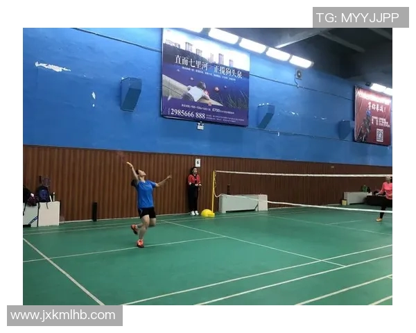 重庆羽毛球队的崛起之路：邀请赛中的奋斗与荣耀